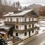 Lägenhet Casa Ai Tre Cavalli Vista Sulle Dolomiti *